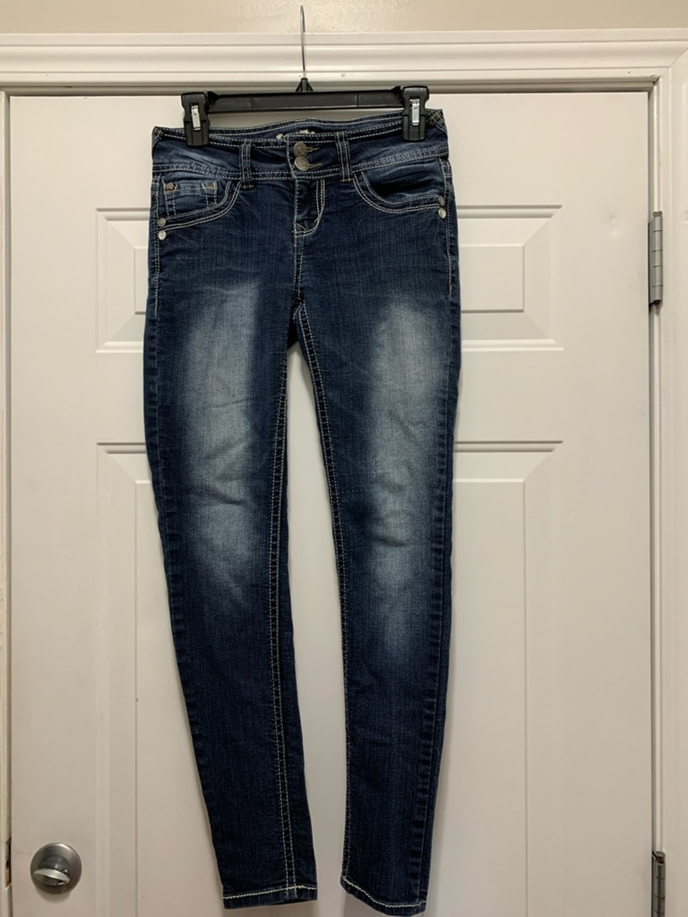 3/$15 Wallflower Dark Blue Faded Skinny Jeans Size 3